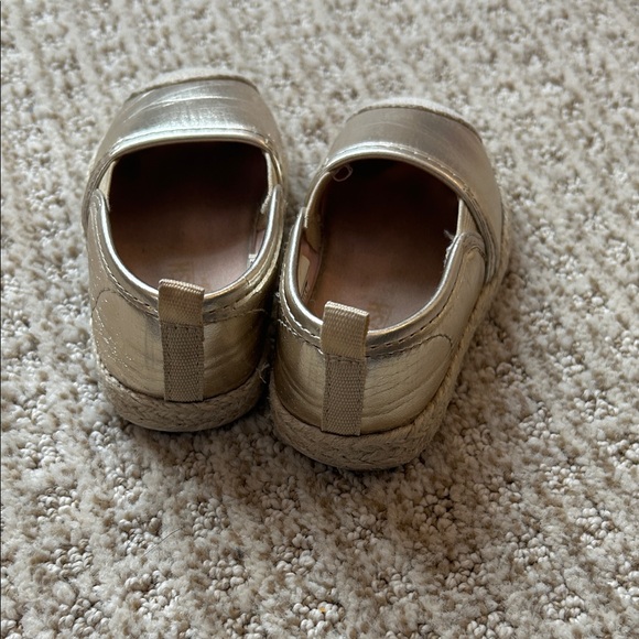 OshKosh B'gosh Gold Kids Moccasins - Picture 3 of 7